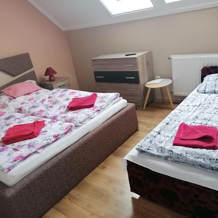 Bettina47 Apartman Hajdúszoboszló Eksteriør billede
